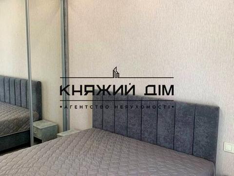 квартира за адресою Героїв Крут вул., 4