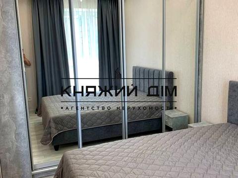 квартира за адресою Героїв Крут вул., 4