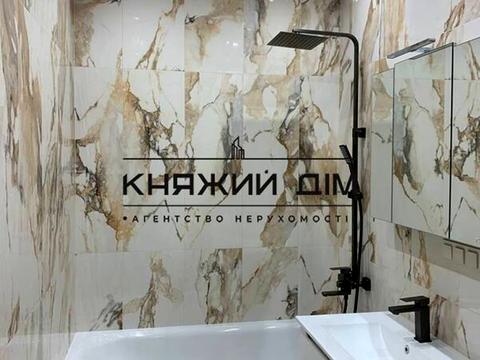 квартира за адресою Героїв Крут вул., 4