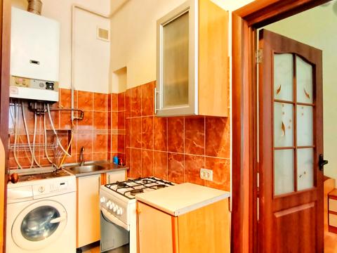 квартира за адресою Євгена Гребінки вул., 5