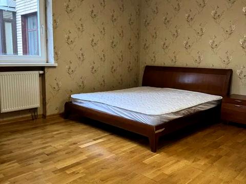 квартира за адресою Євгена Коновальця вул. (Щорса), 32-Б
