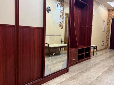 квартира за адресою Євгена Коновальця вул. (Щорса), 32-Б