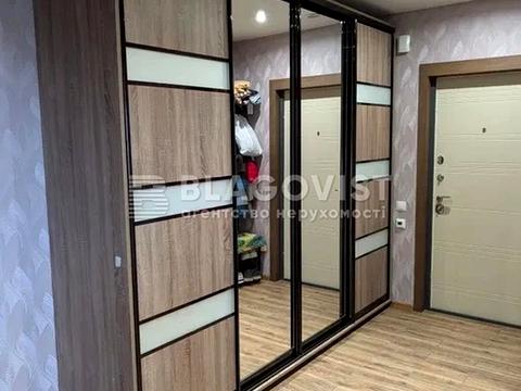 квартира за адресою Вишняківська вул., 4