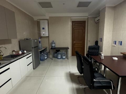 коммерческая по адресу Жилянская ул., 72