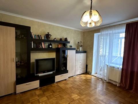 квартира за адресою Квартальна вулиц вул. (Гладкова), 7
