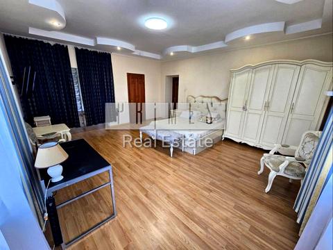 дом по адресу Анатолія Солов'яненка ул., 2
