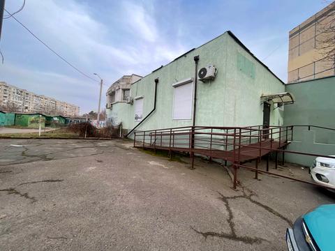комерційна за адресою Наукова вул., 48/3