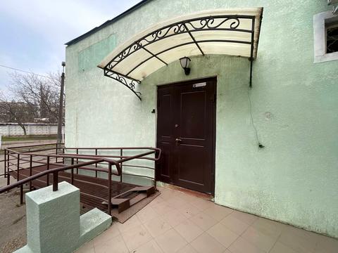 комерційна за адресою Наукова вул., 48/3