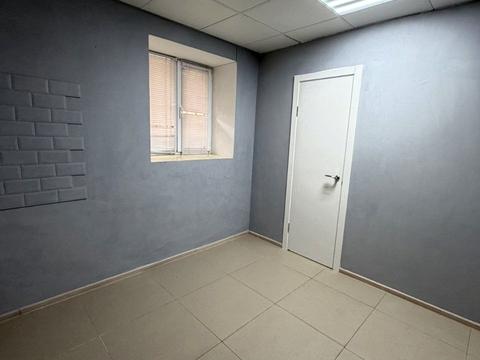комерційна за адресою Київ, Григорія Гуляницького вул., 39