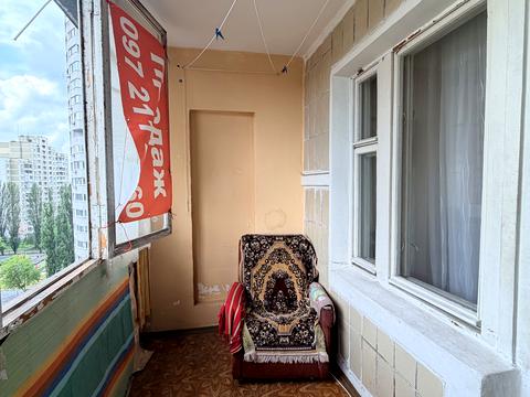 квартира за адресою Ревуцького вул., 11-В