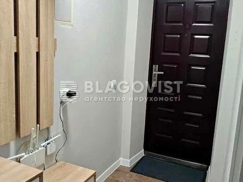 квартира за адресою Привокзальна вул., 12/1