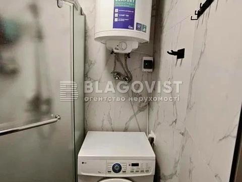 квартира за адресою Привокзальна вул., 12/1