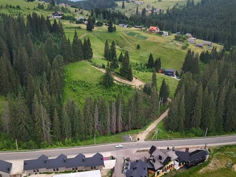ділянка за адресою с. Яблуниця, Горішків