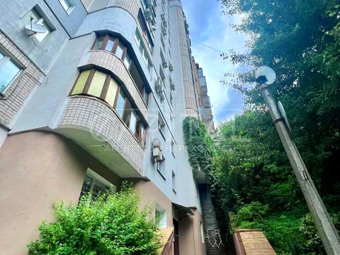 комерційна за адресою Леоніда Первомайського вул., 5-А
