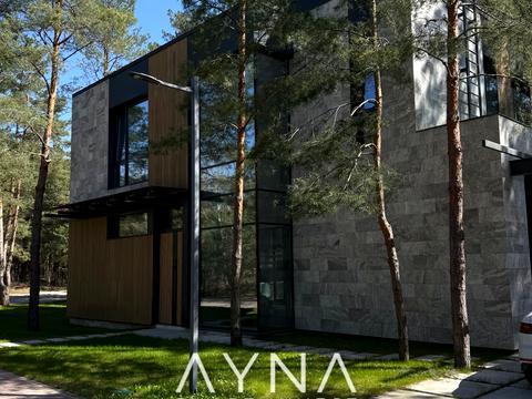 будинок за адресою Набережна вул.