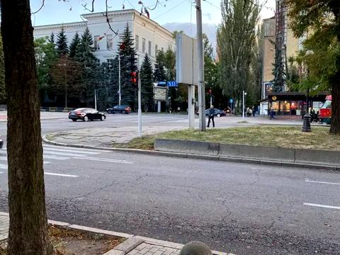 коммерческая по адресу Дмитрия Яворницкого просп. (Карла Маркса), 20
