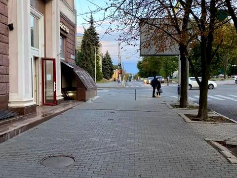 коммерческая по адресу Дмитрия Яворницкого просп. (Карла Маркса), 20