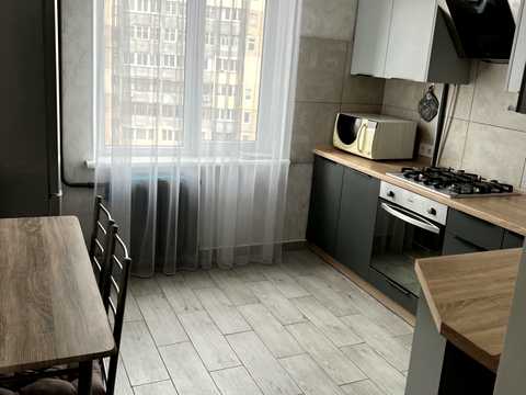 квартира за адресою Академіка Корольова вул., 80