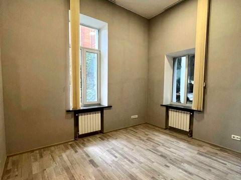 коммерческая по адресу Редутная ул., 58