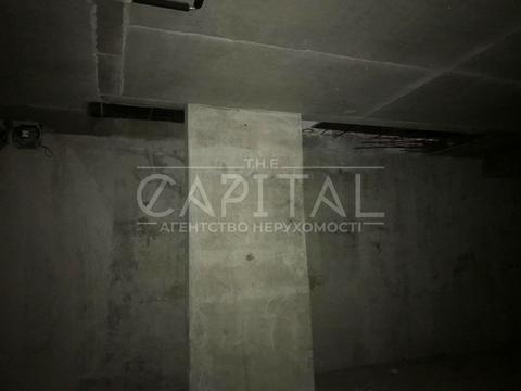 комерційна за адресою Петра Сагайдачного вул., 18