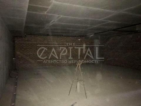 комерційна за адресою Петра Сагайдачного вул., 18
