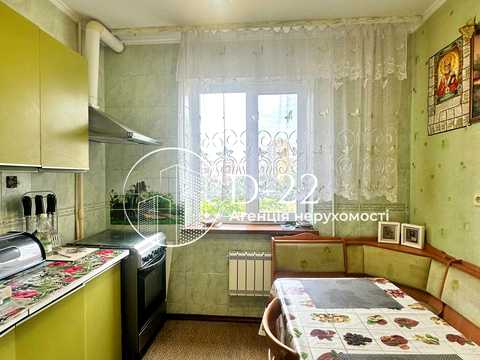 квартира за адресою Сержа Лифаря вул. (Олександра Сабурова), 4