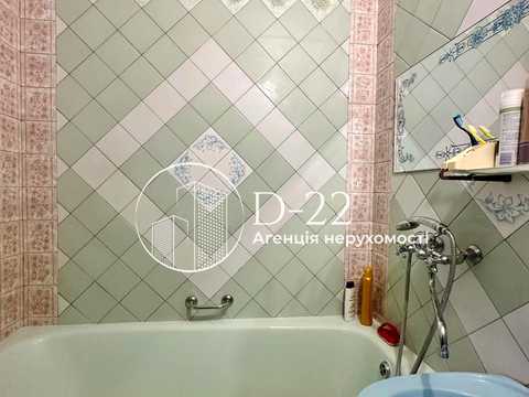 квартира за адресою Сержа Лифаря вул. (Олександра Сабурова), 4