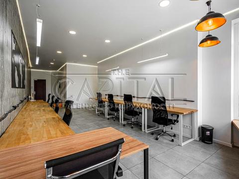 комерційна за адресою Кловський узвіз, 7a