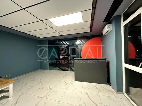 комерційна за адресою Предславинська вул., 42-А