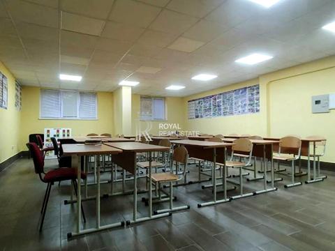 комерційна за адресою Вишнева вул., 17