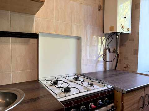 квартира за адресою Універсальна вул., 11