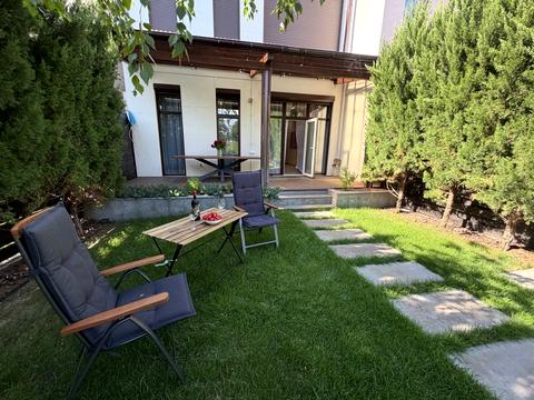 будинок за адресою с. Піщанка, юности