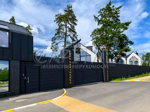дом по адресу Євгена Коновальця ул., 49 а