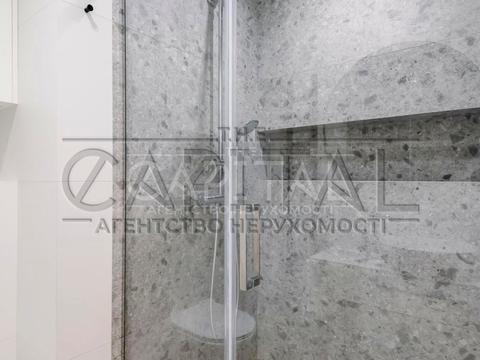 дом по адресу Євгена Коновальця ул., 49