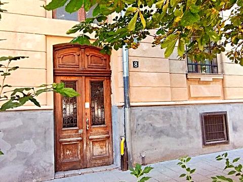 квартира за адресою Миколи Леонтовича вул., 8