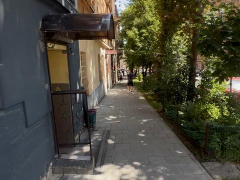 коммерческая по адресу Драгоманова ул., 31