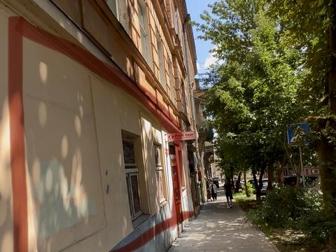 коммерческая по адресу Драгоманова ул., 31