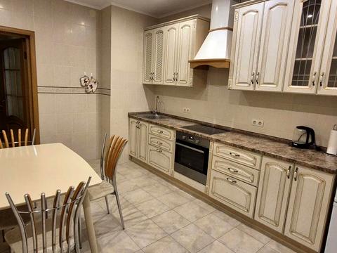 квартира за адресою Патріарха Мстислава Скрипника вул. (Миколи Островського), 40