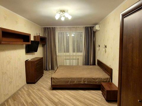квартира за адресою Патріарха Мстислава Скрипника вул. (Миколи Островського), 40