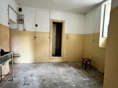 комерційна за адресою Миколи Садовського вул., 2