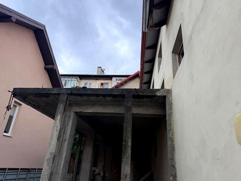 будинок за адресою Сніжна вул., 34а