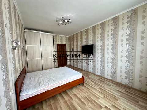 квартира по адресу Гната Хоткевича ул. (Червоногвардійська), 12