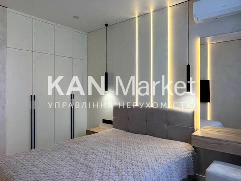 квартира за адресою Тадея Рильського бульв., 4