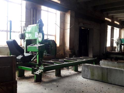 комерційна за адресою с. Сахнівці, Центральна, 1