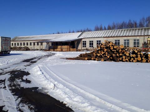 комерційна за адресою с. Сахнівці, Центральна, 1