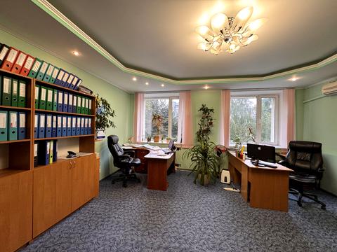 комерційна за адресою Водопровідна вул., 20