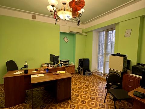 комерційна за адресою Водопровідна вул., 20