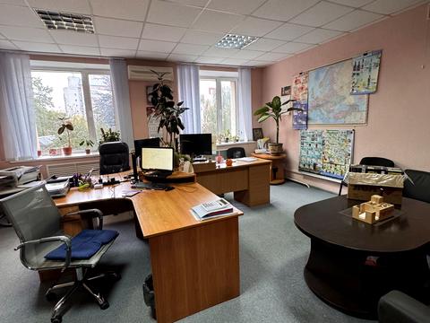 комерційна за адресою Водопровідна вул., 20