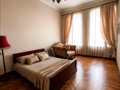 квартира за адресою Базарна вул., 52