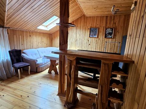 будинок за адресою с. Конопниця, Володимира Івасюка вул., 37